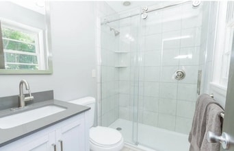 3 Gick Rd in Saratoga Springs, NY - Building Photo - Building Photo