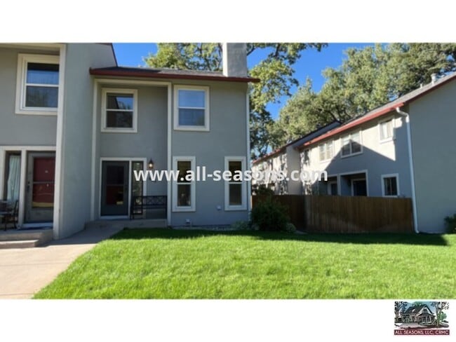property at 645 N Franklin St