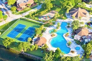 6455 SW 116th Pl in Miami, FL - Building Photo