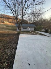 408 Hassler Mill Rd in Harriman, TN - Foto de edificio - Building Photo