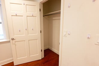 245 Ferry St, Unit 243 C in Newark, NJ - Building Photo - Building Photo