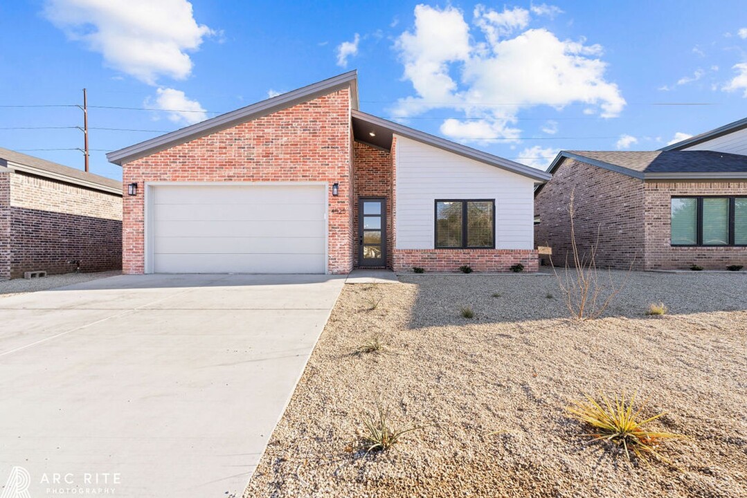 4525 22nd Pl in Lubbock, TX - Building Photo