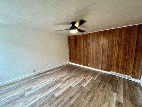 1026 5th Ave-Unit -1026 5th Ave in Antigo, WI - Building Photo - Building Photo