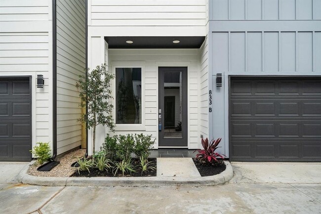 833 Dorchester St in Houston, TX - Building Photo - Building Photo