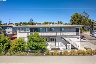 16318 Maubert Ave in San Leandro, CA - Building Photo - Building Photo