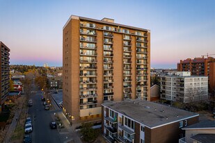 1330 15th St SW in Calgary, AB - Building Photo