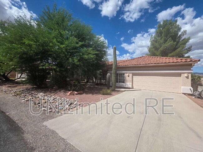 property at 796 S Wandering River Rd