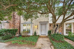 5822 Doliver Dr in Houston, TX - Building Photo