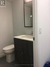 1100-1100 Kingston Rd in Toronto, ON - Building Photo - Building Photo