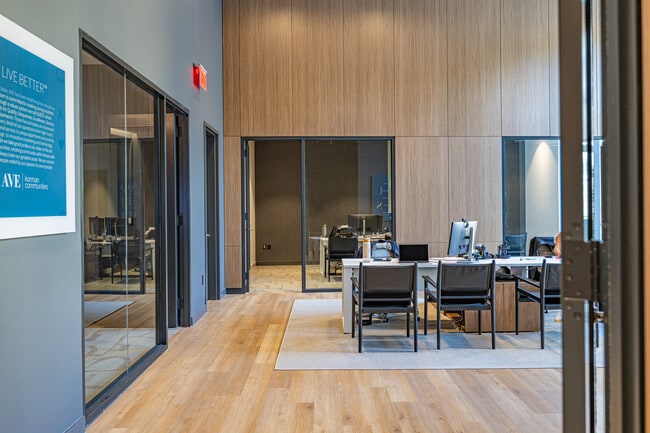 AVE Hamilton Green - 5 Cottage in White Plains, NY - Foto de edificio - Interior Photo