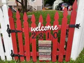 2810 Rosemary Ln in Falls Church, VA - Building Photo - Building Photo