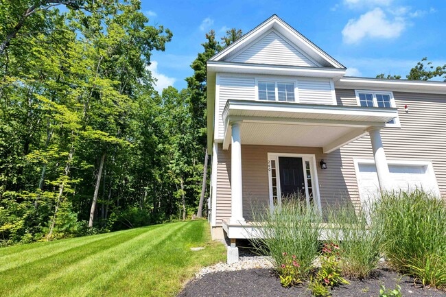 240 Knollwood Way in Manchester, NH - Building Photo - Building Photo