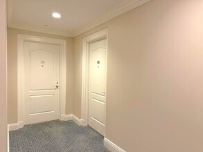 1 Huntington Ave in Boston, MA - Building Photo - Building Photo