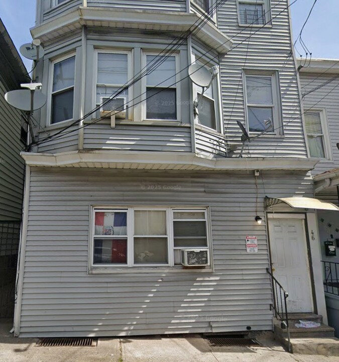 46 Wayne Ave in Paterson, NJ - Building Photo