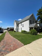 520 Romig St, Unit 1 in Lafayette, IN - Foto de edificio - Building Photo