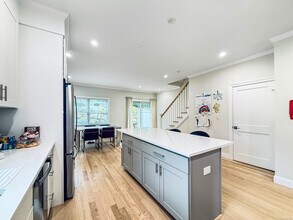 15 Oak St in Greenwich, CT - Building Photo - Building Photo