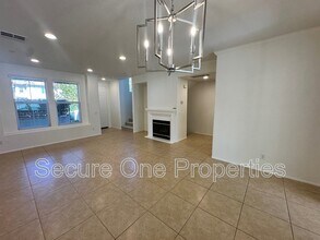 82 Via Katrina in Thousand Oaks, CA - Building Photo - Building Photo