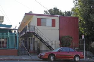 2662 23rd Ave Apartments