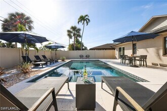 648 96th Ave N in Naples, FL - Building Photo - Building Photo