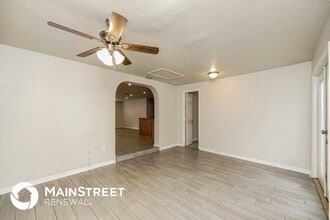 2421 Harvard Rd in DeLand, FL - Foto de edificio - Building Photo