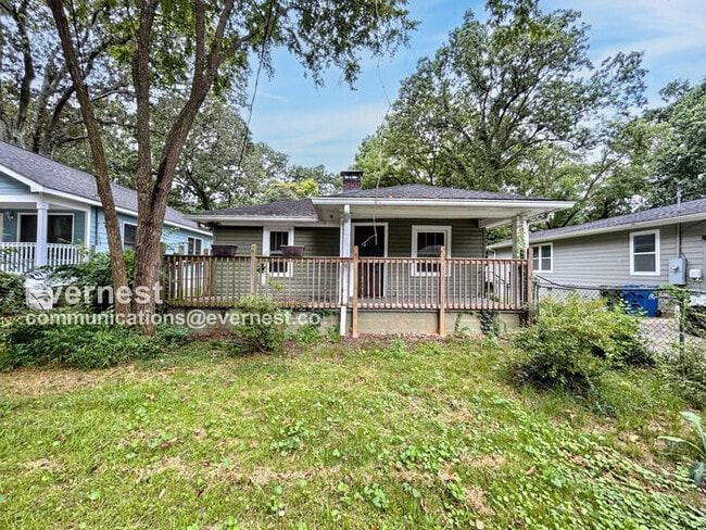 property at 706 S Grand Ave NW