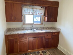 434 Clinton Ct in Meadville, PA - Building Photo - Building Photo