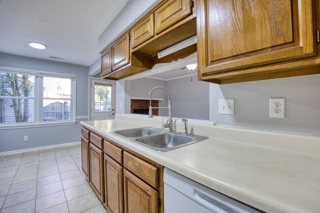 5540 Finespun Last in Virginia Beach, VA - Building Photo - Building Photo