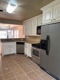 1105 Elliston St photo'