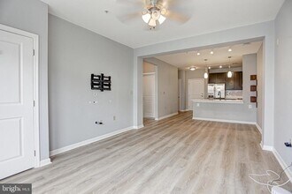 2655 Prosperity Ave in Fairfax, VA - Building Photo - Building Photo