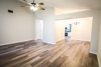 8200 Lode Star Ave in Pensacola, FL - Foto de edificio - Building Photo