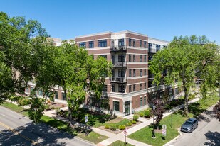 Maeve on Ridge in Evanston, IL - Building Photo