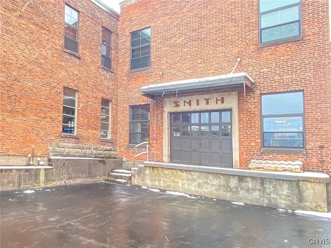 412 Main St in Utica, NY - Building Photo - Building Photo