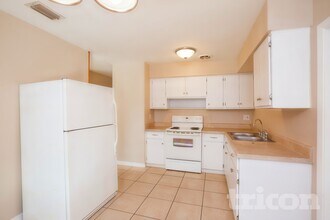 710 Westbrook Ave in Brandon, FL - Building Photo - Building Photo