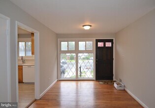 4310 Robert Ct in Silver Spring, MD - Foto de edificio - Building Photo