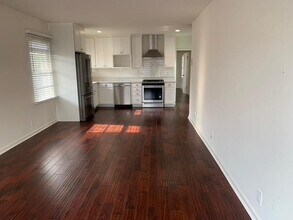 4185 Angeles Vista Blvd in Los Angeles, CA - Building Photo - Building Photo