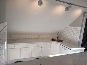 1208 St Charles Ave in Lakewood, OH - Building Photo - Building Photo