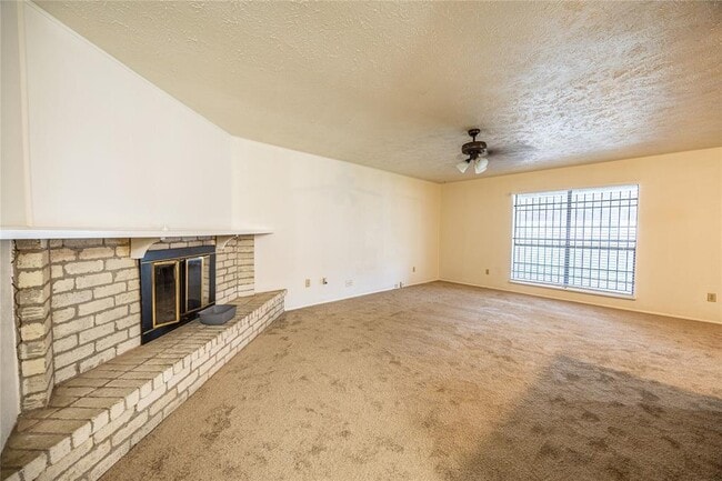 14658 Flair Dr in Houston, TX - Building Photo - Building Photo