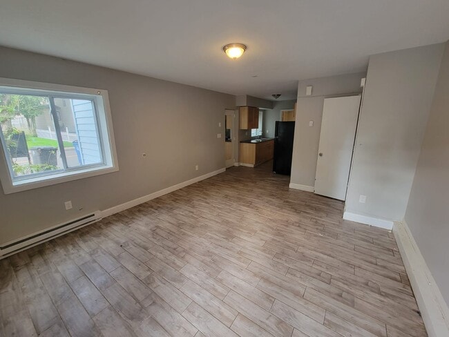 20 Warwick St, Unit 4 in New Haven, CT - Foto de edificio - Building Photo