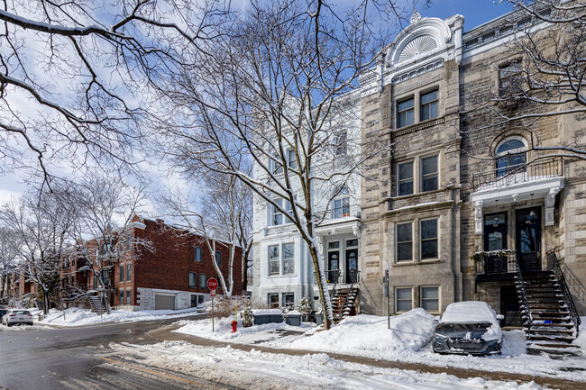 37-39 Chesterfield in Westmount, QC - Building Photo - Building Photo