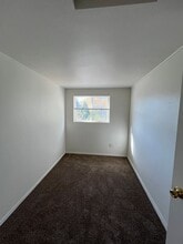 809 S 16th Ave in Yakima, WA - Building Photo - Building Photo