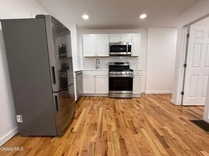 479 2nd St in Troy, NY - Building Photo - Building Photo