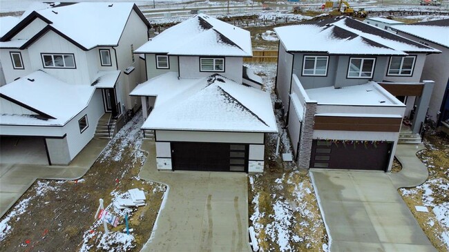 property at 63 Glenella Gdns