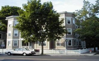 1590 Cambridge St Apartamentos