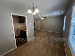 1425 Ireland Dr in Fayetteville, NC - Building Photo - Building Photo