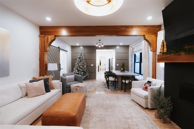 1011 Nutwood St in Bowling Green, KY - Building Photo - Building Photo