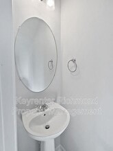 719 McCormick Farm Dr in Glen Allen, VA - Building Photo - Building Photo