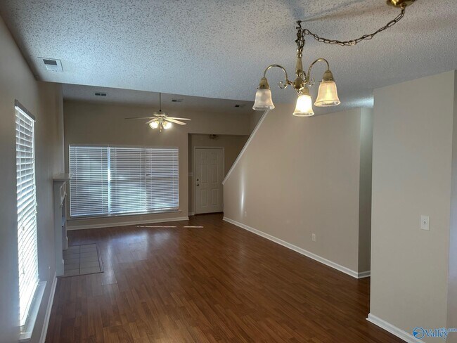 109 Clover Ridge Dr in Madison, AL - Building Photo - Building Photo