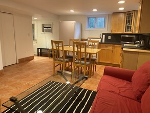 3627 Cumberland St NW, Unit basement in Washington, DC - Building Photo - Building Photo