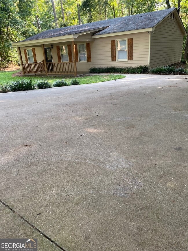 property at 112 Oak Ridge Dr