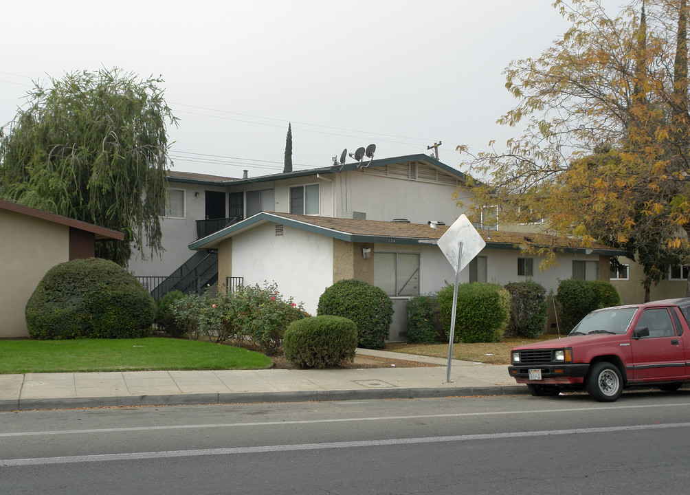 134 E Dakota Ave in Fresno, CA - Building Photo